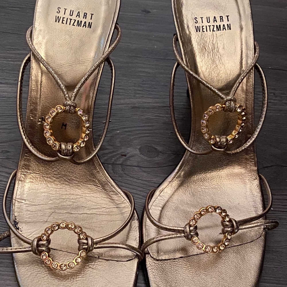 Stuart Weitzman Gold Crystal T-Strap Sandal Sz 10